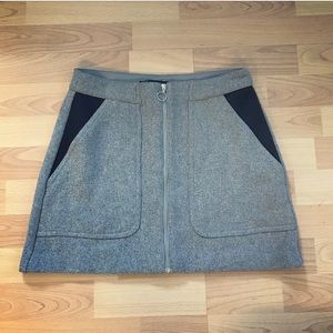 Zara skirt with pockets and zipper